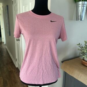 Women’s Nike tshirt